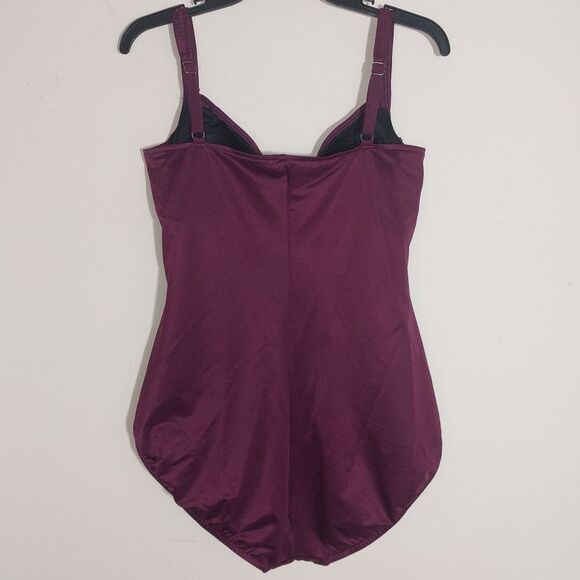 EUC Miraclesuit Women's Slimming  Averi One Piece Swimsuit Eggplant Size 16 - Picture 10 of 12